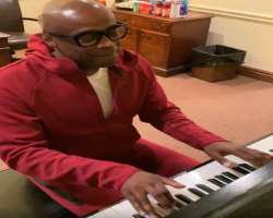 In addition to his musical skills, he is a multi-instrumentalist who plays piano, keyboards, etc. He is also a record producer.